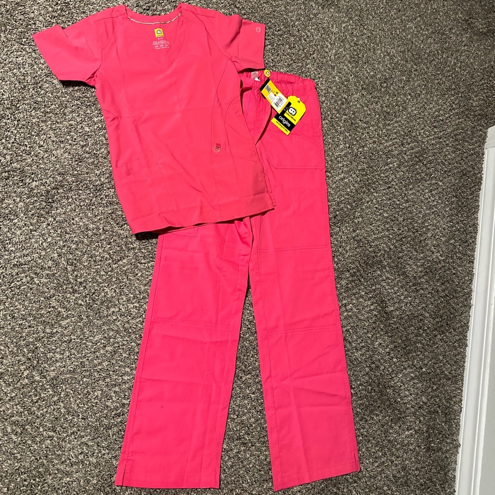 WonderWink  Hot Pink scrub set